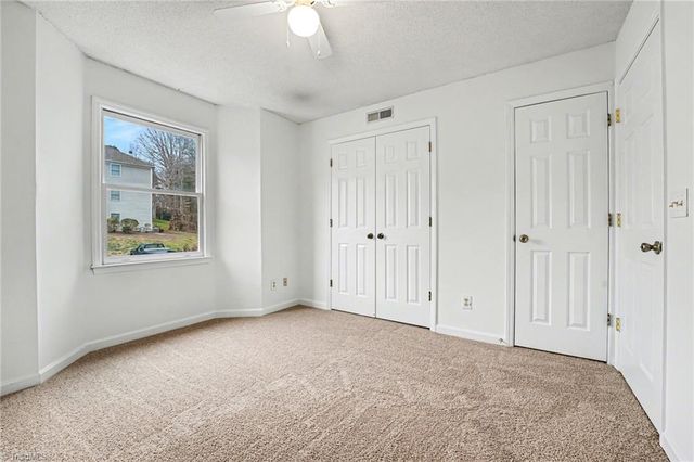 3701 Cotswold Terrace 5E, Greensboro, NC 27410