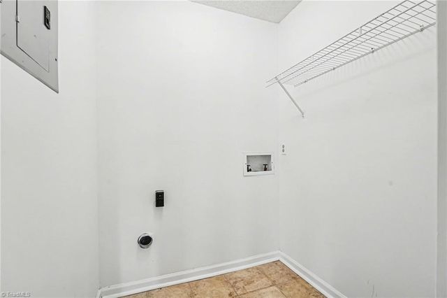 3701 Cotswold Terrace 5E, Greensboro, NC 27410