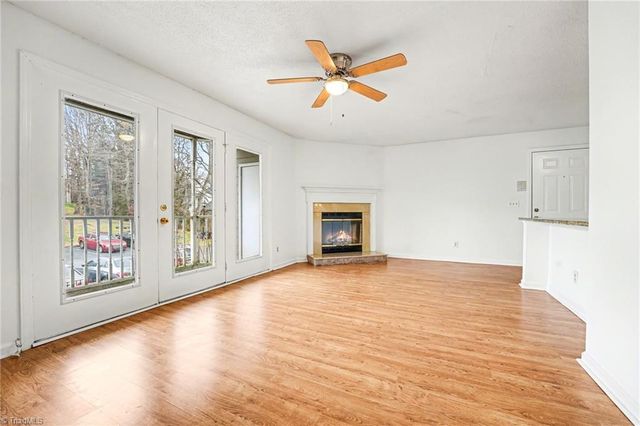 3701 Cotswold Terrace 5E, Greensboro, NC 27410