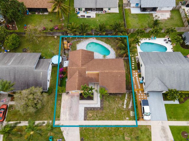 1127 NW 9th Street, Boynton Beach, FL 33426