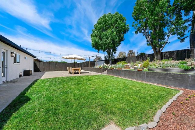 1789 Knapp Drive, Vista, CA 92084