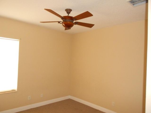 1221 SE Navajo Lane, Port St. Lucie, FL 34983