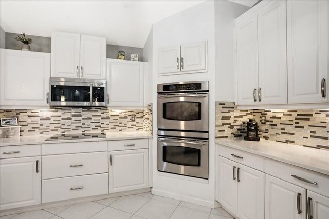 208 SW Fernleaf Trail, Port St Lucie, FL 34953