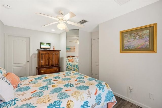208 SW Fernleaf Trail, Port St Lucie, FL 34953