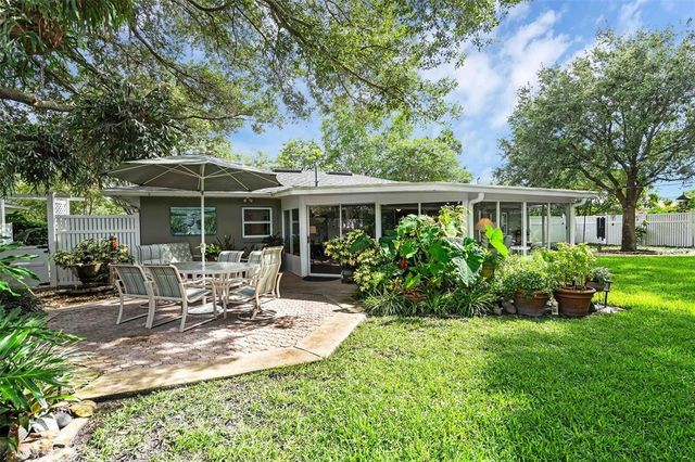 2681 PALMETTO RD, Mount Dora, FL 32757