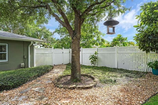 2681 PALMETTO RD, Mount Dora, FL 32757