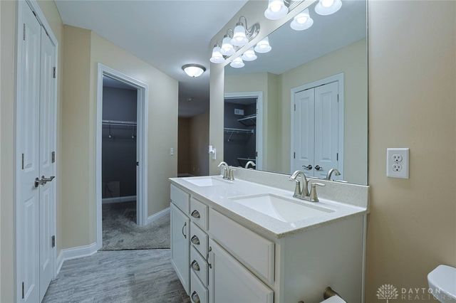 715 Villa Court, Trenton, OH 45067