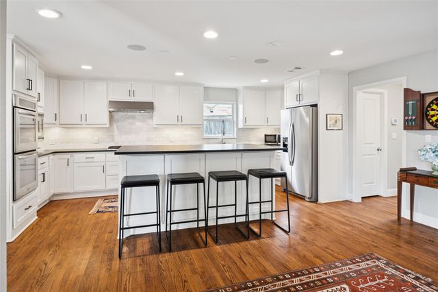 7406 Yamini Drive, Dallas, TX 75230