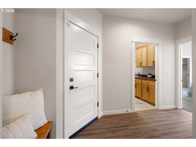 839 LUPINE St, Springfield, OR 97477