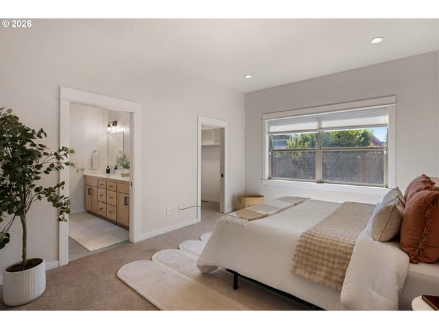 839 LUPINE St, Springfield, OR 97477