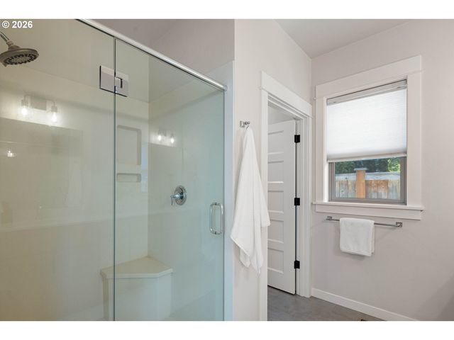 839 LUPINE St, Springfield, OR 97477