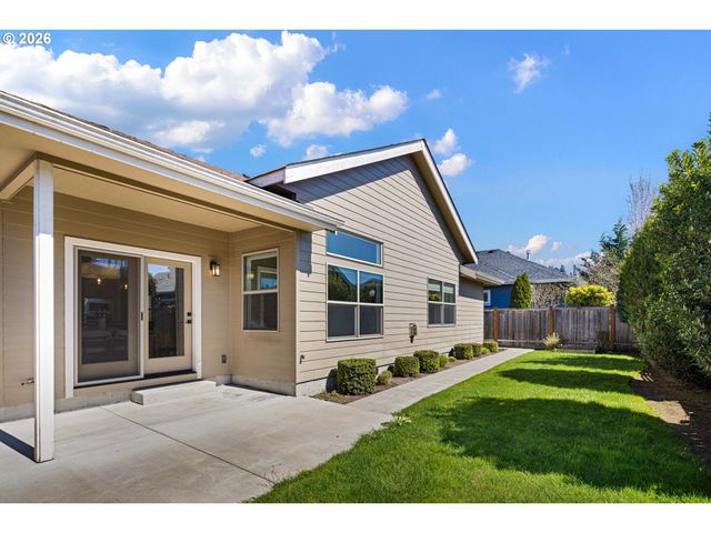 839 LUPINE St, Springfield, OR 97477