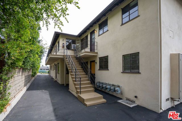 2629 Lake Avenue, Altadena, CA 91001