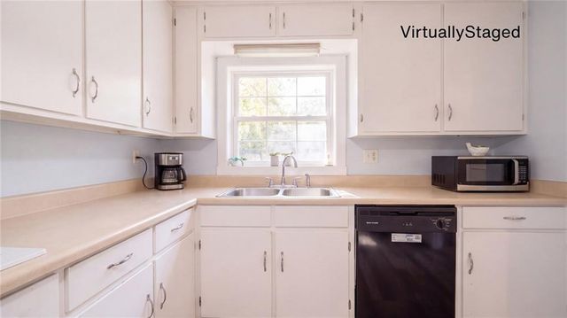 109 Lakeview Circle, Cumming, GA 30040