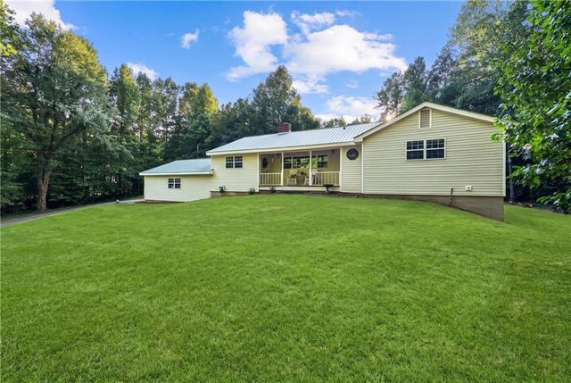 109 Lakeview Circle, Cumming, GA 30040