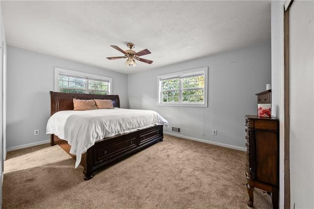 109 Lakeview Circle, Cumming, GA 30040