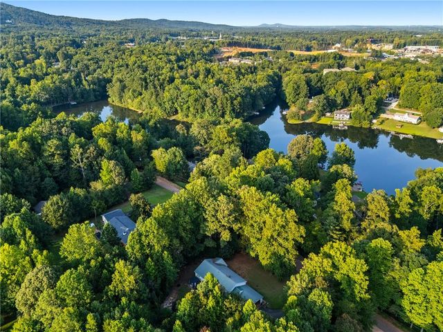 109 Lakeview Circle, Cumming, GA 30040