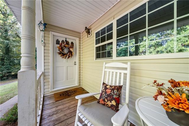 109 Lakeview Circle, Cumming, GA 30040