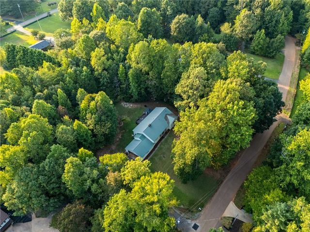 109 Lakeview Circle, Cumming, GA 30040