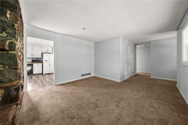 109 Lakeview Circle, Cumming, GA 30040