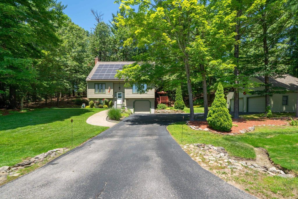 139 Barretts Hill Road, Hudson, NH 03051