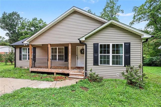 344 Springs Grove Lane, Thomasville, NC 27360