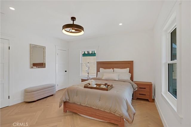 1800 S Oxford, Los Angeles, CA 90006