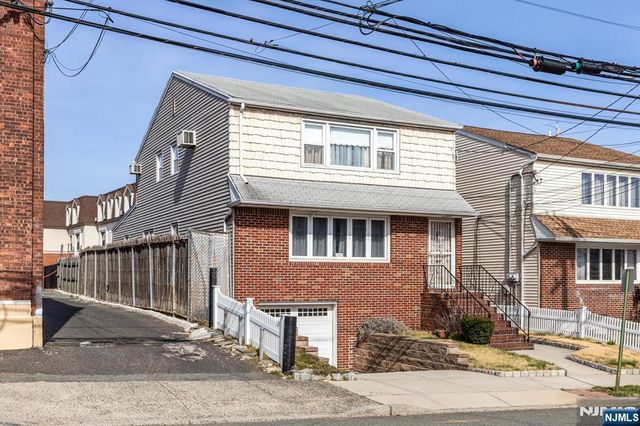 291 Laurel Avenue, Kearny, NJ 07032