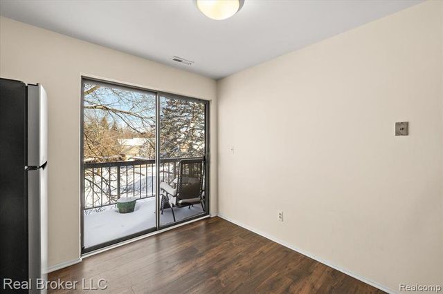 36952 Ridgedale Court, Farmington, MI 48331