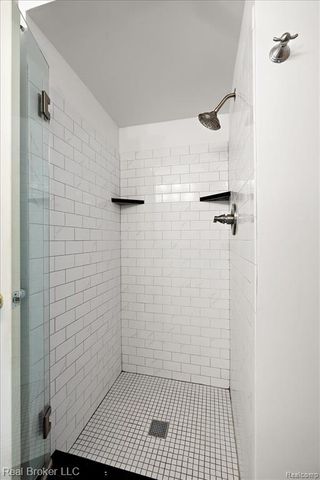 36952 Ridgedale Court, Farmington, MI 48331