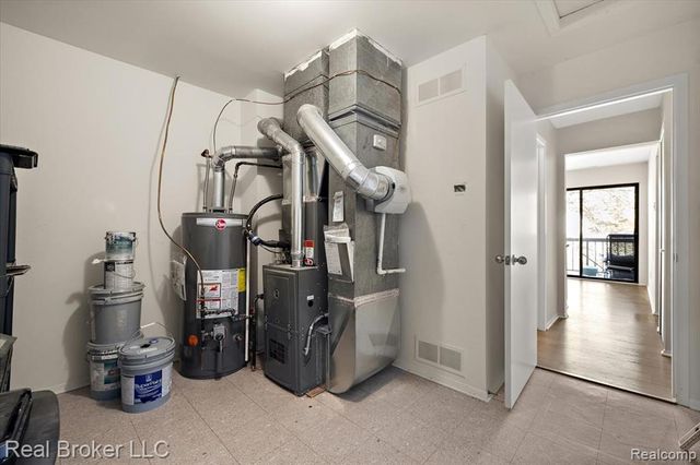 36952 Ridgedale Court, Farmington, MI 48331