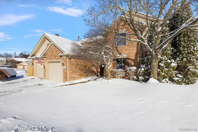 36952 Ridgedale Court, Farmington, MI 48331