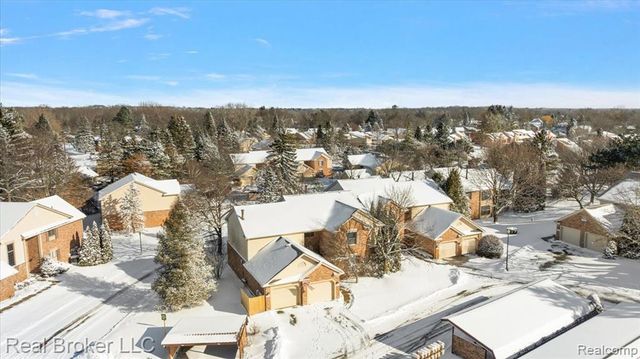 36952 Ridgedale Court, Farmington, MI 48331