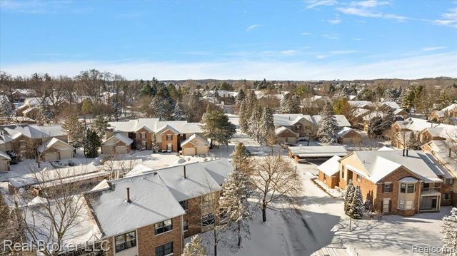 36952 Ridgedale Court, Farmington, MI 48331