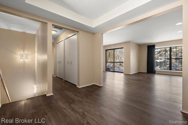 36952 Ridgedale Court, Farmington, MI 48331