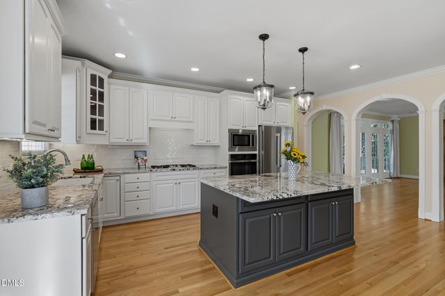 201 Cakebread Court, Cary, NC 27519