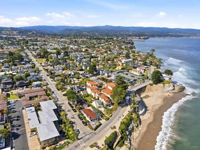 890 38th Avenue 48, Santa Cruz, CA 95062