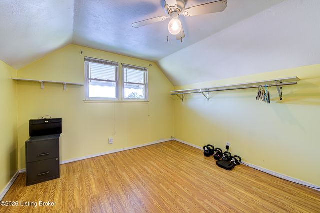 13418 Kinross Blvd, Louisville, KY 40272