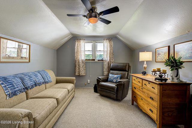 13418 Kinross Blvd, Louisville, KY 40272