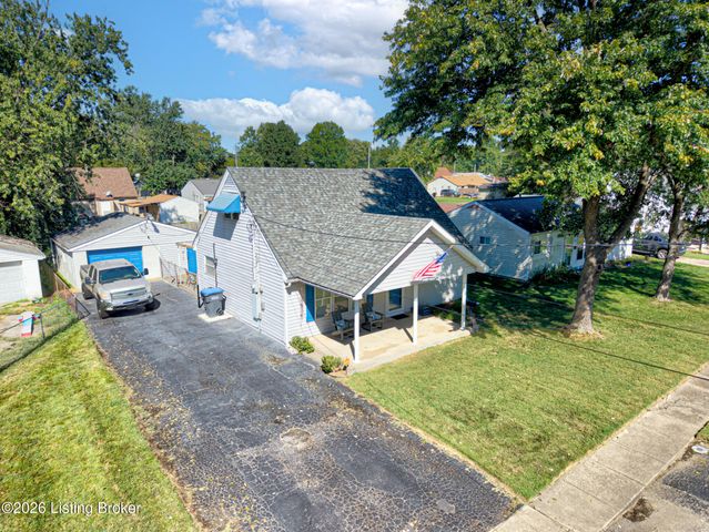 13418 Kinross Blvd, Louisville, KY 40272