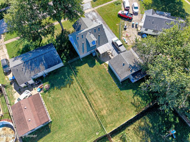 13418 Kinross Blvd, Louisville, KY 40272