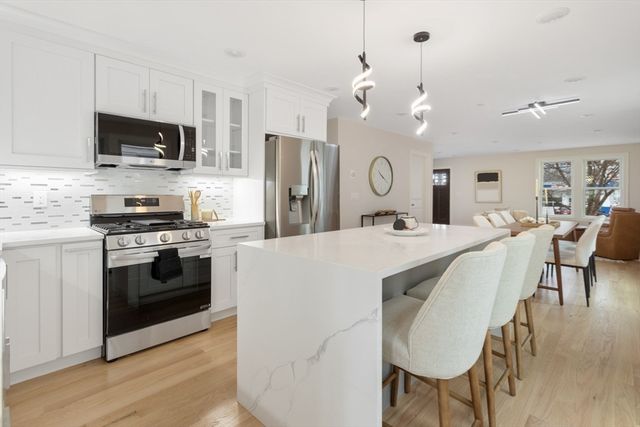 157 Boston Ave 1, Somerville, MA 02144