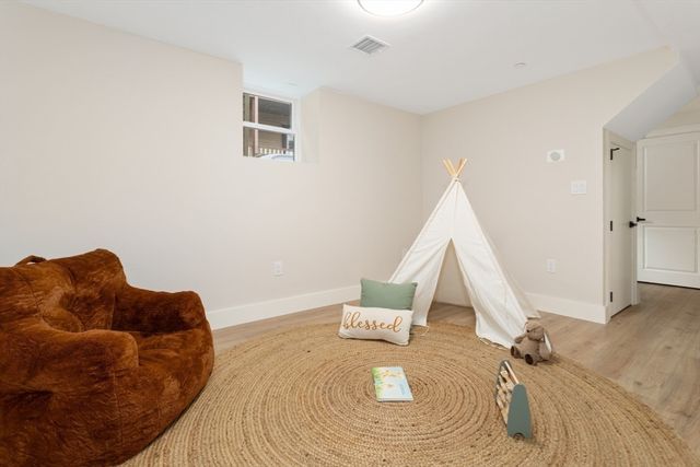 157 Boston Ave 1, Somerville, MA 02144