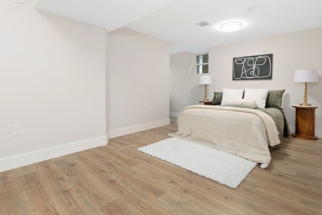 157 Boston Ave 1, Somerville, MA 02144