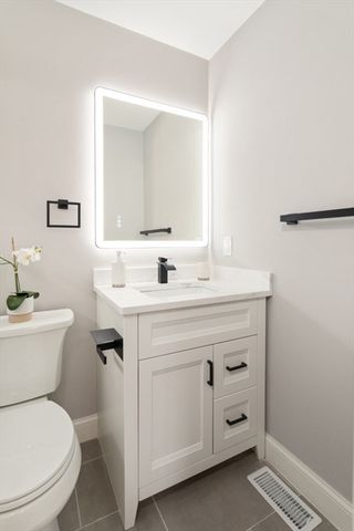 157 Boston Ave 1, Somerville, MA 02144