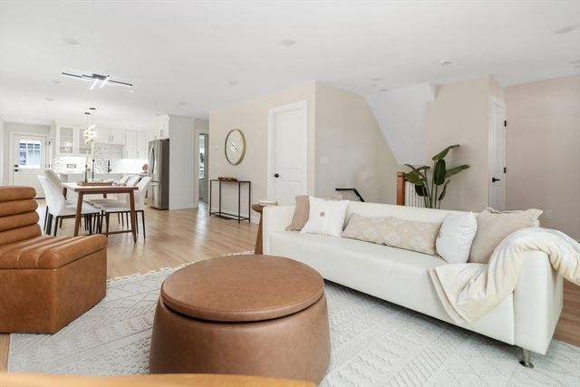 157 Boston Ave 1, Somerville, MA 02144