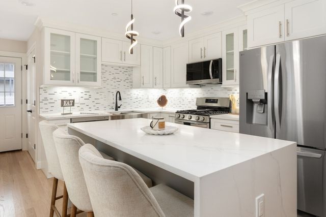 157 Boston Ave 1, Somerville, MA 02144