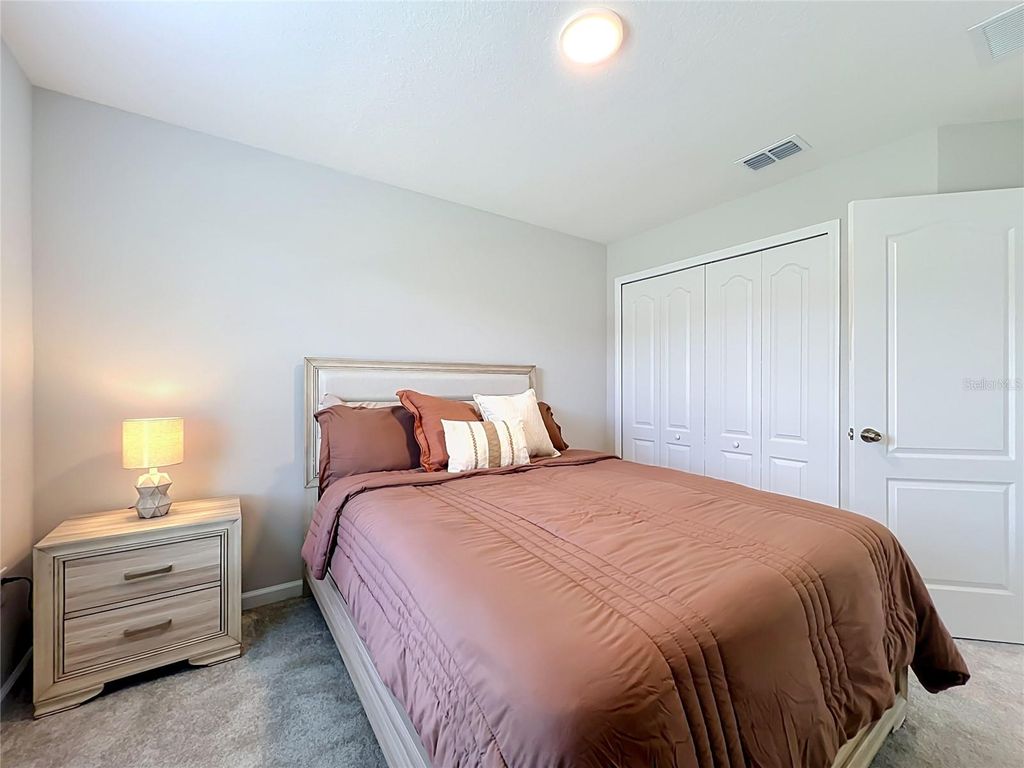 Image 17 of property listing at 4298 CAMPSITE LOOP, Orlando, FL 32824
