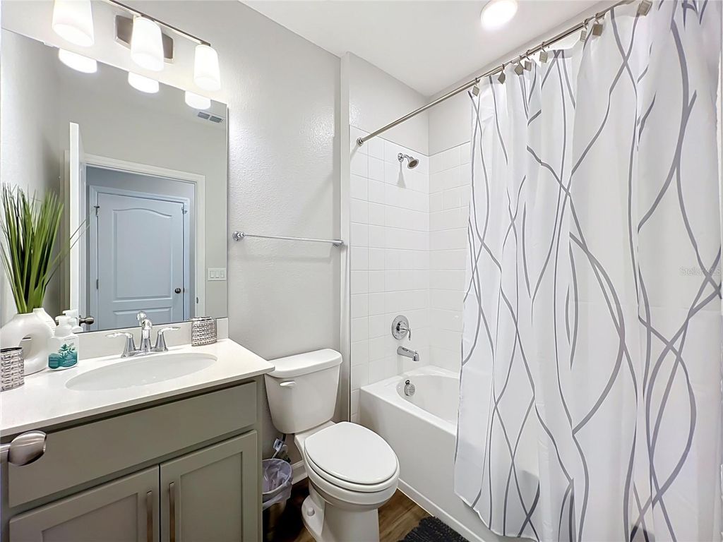 Image 20 of property listing at 4298 CAMPSITE LOOP, Orlando, FL 32824