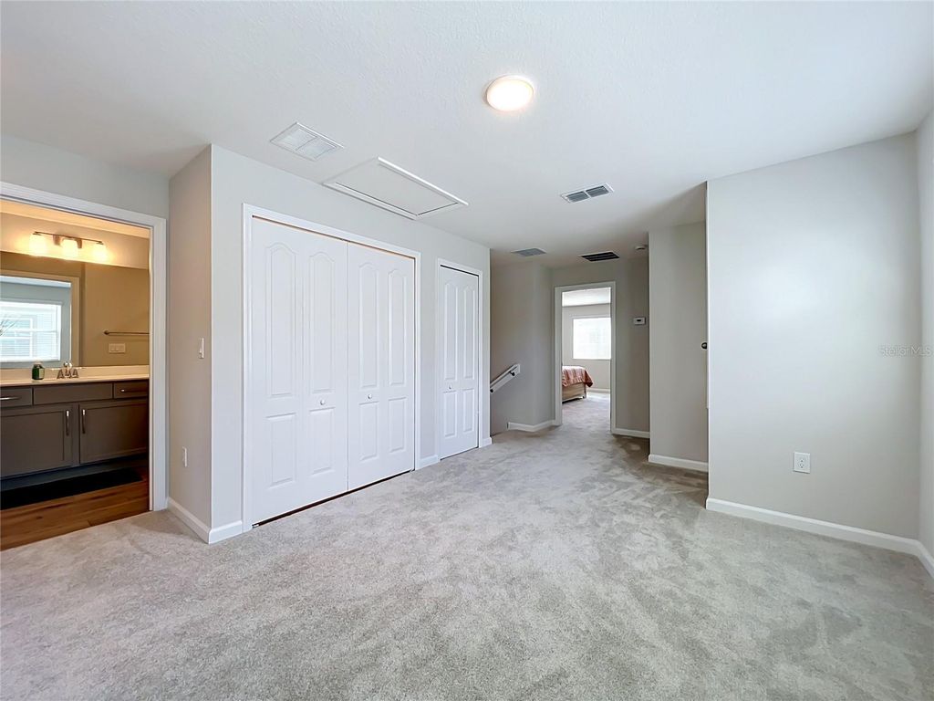 Image 21 of property listing at 4298 CAMPSITE LOOP, Orlando, FL 32824